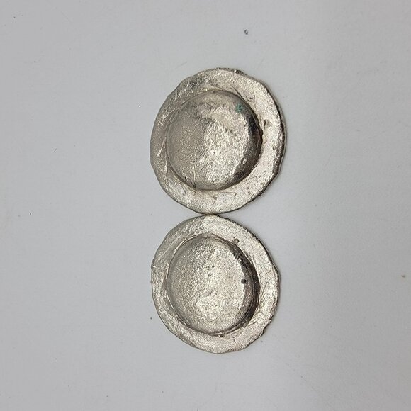 2PC 1:12 Scale Dollhouse Miniatures Metal Carved Plates Kitchen Dish Accessories - Picture 2 of 4